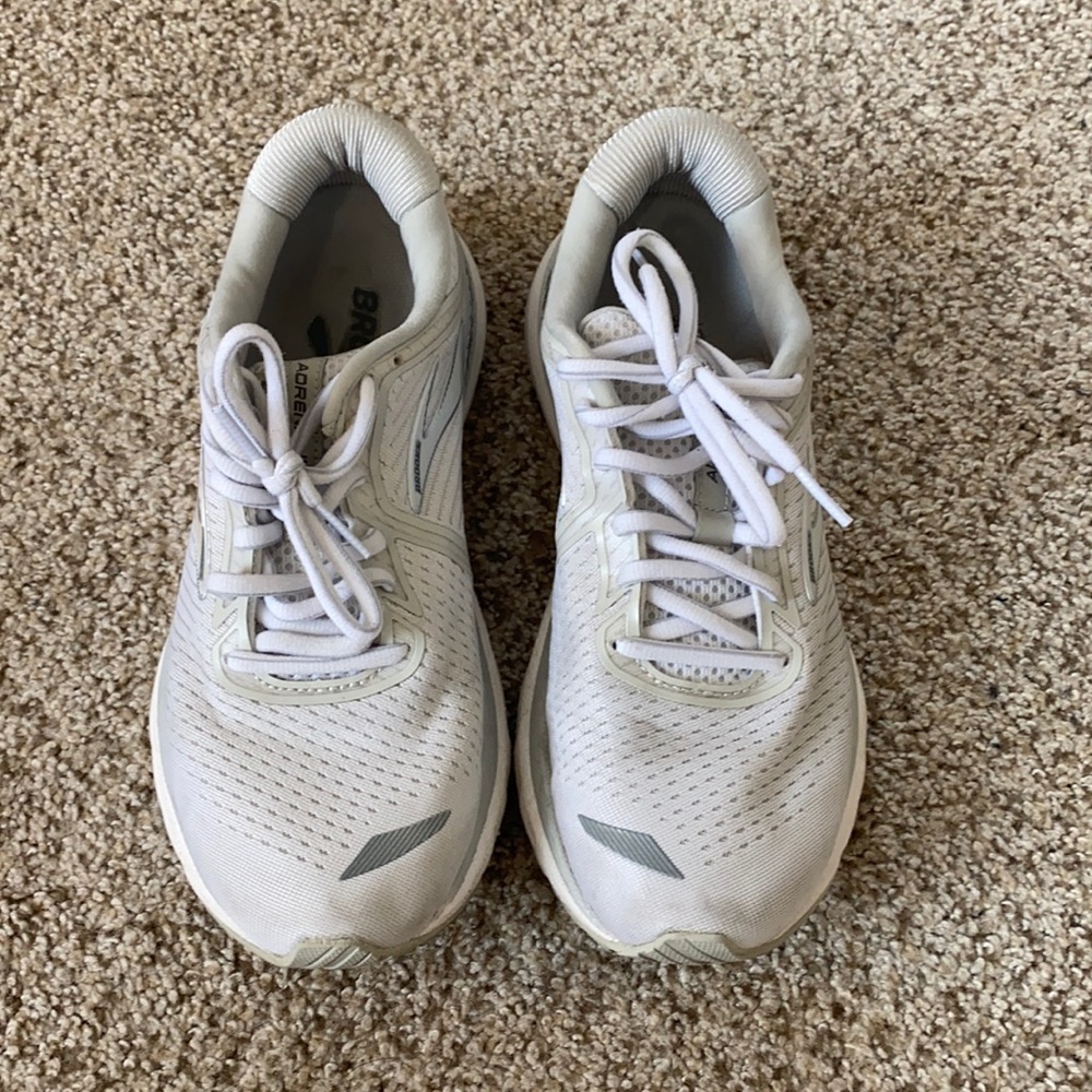 White Brooks Adrenaline 20 size 7.5